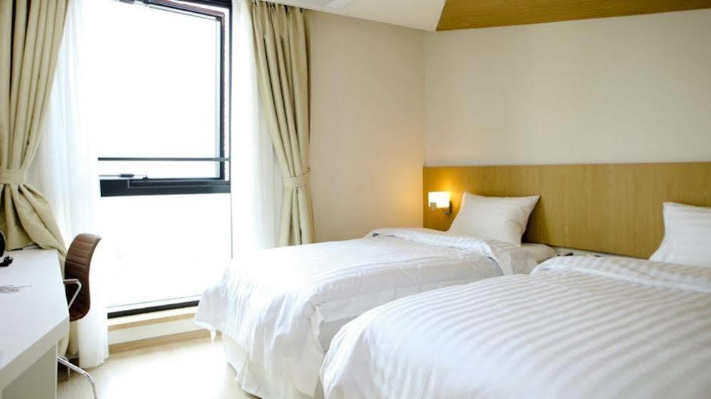 Hotel Khan Seoel Buitenkant foto